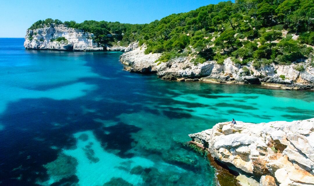 Descubre Menorca: 10 Lugares Imprescindibles Que Ver